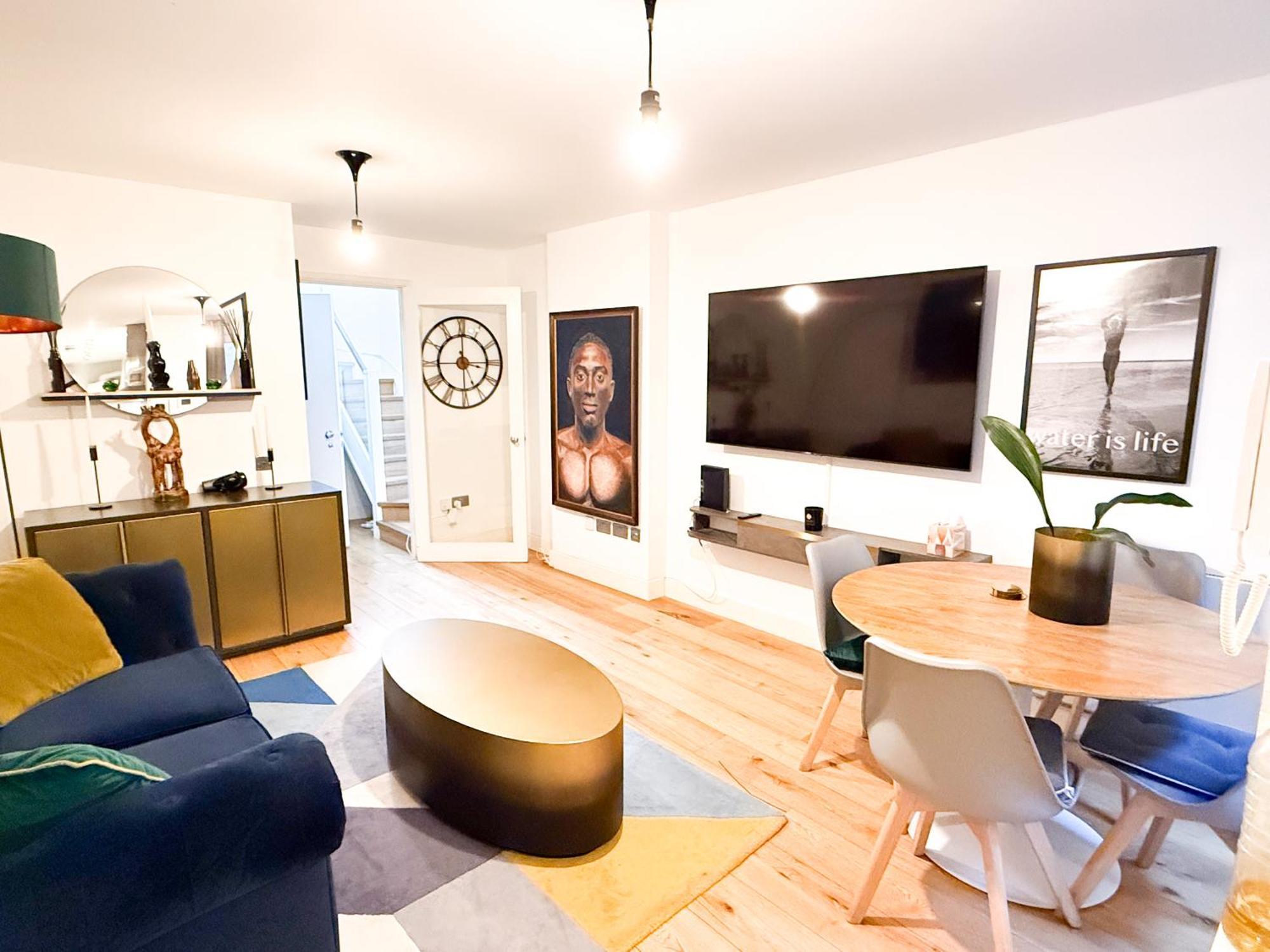 Immaculate Covent Garden Apartment
